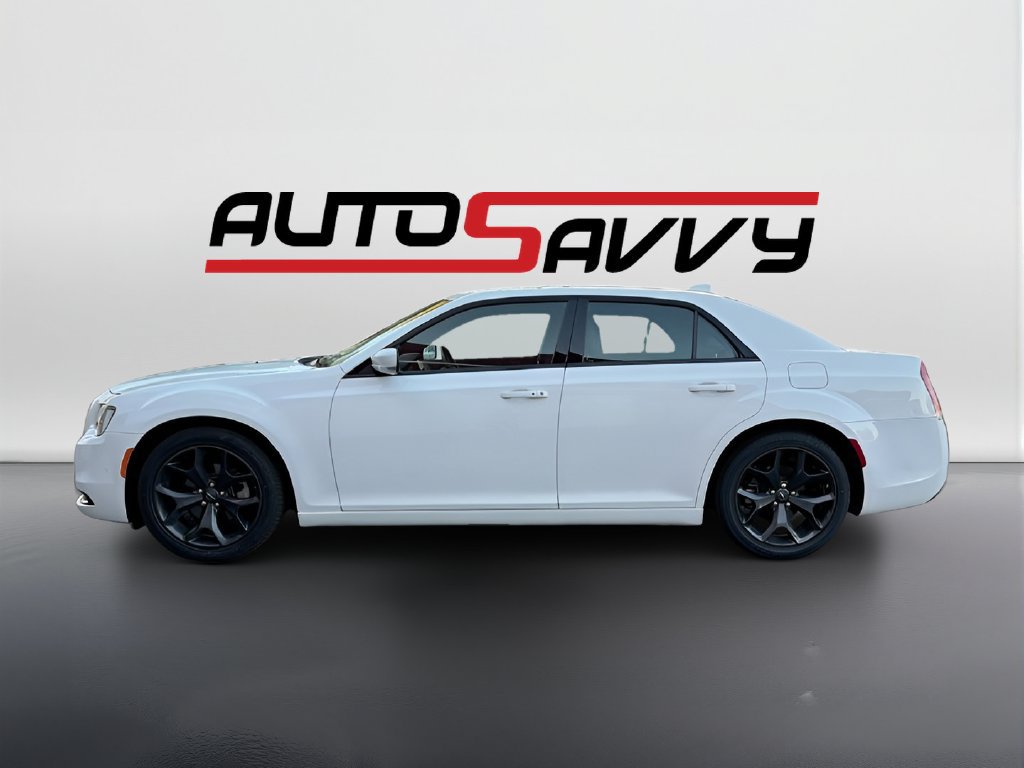 Used 2023 Chrysler 300 S RWD image 4