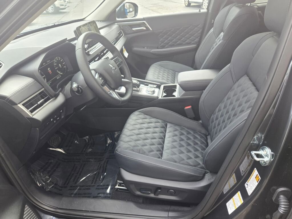 New 2025 Mitsubishi Outlander SEL AWD/4WD image 17