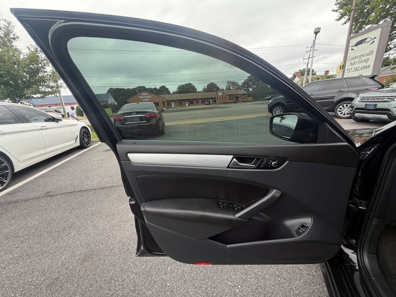 Used 2013 Volkswagen Passat 2.5 SE FWD image 26