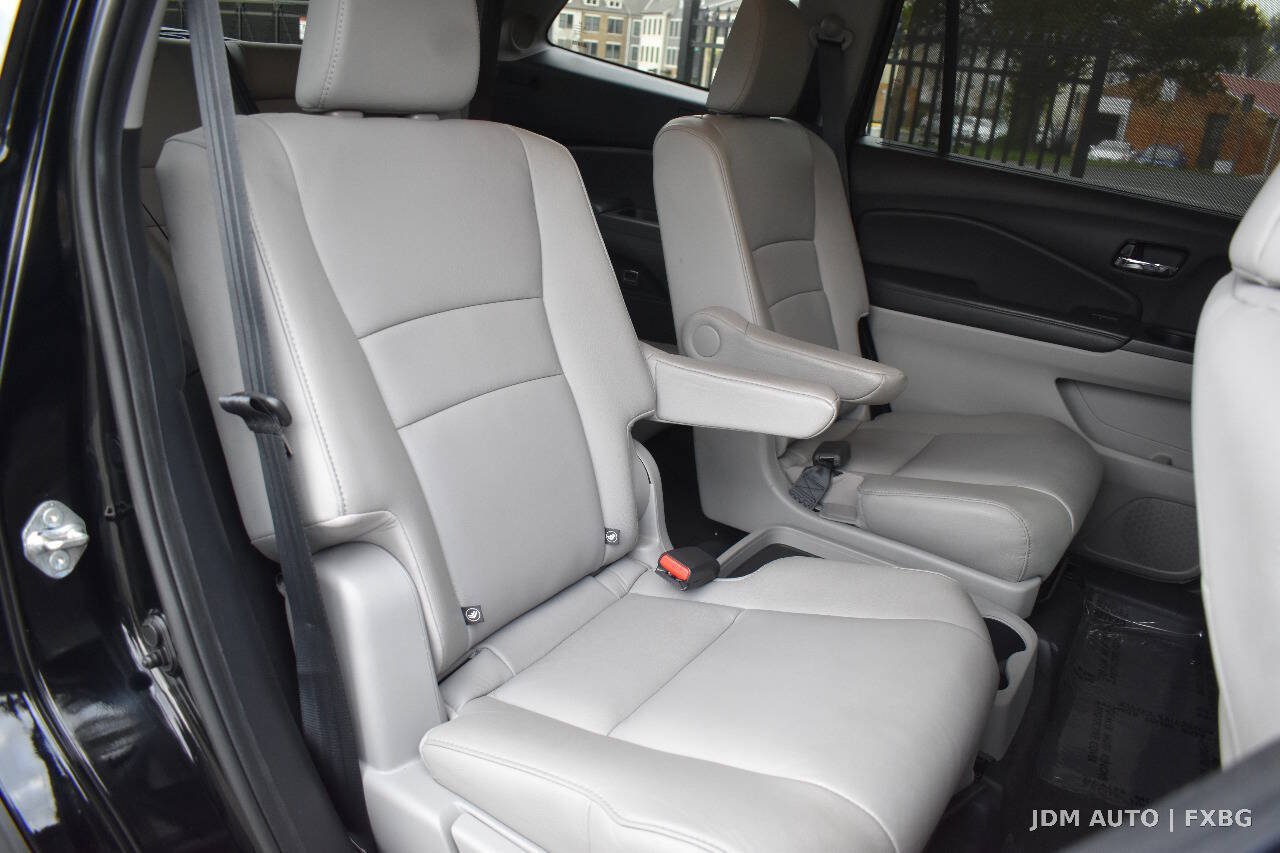 Used 2019 Honda Pilot Touring image 15