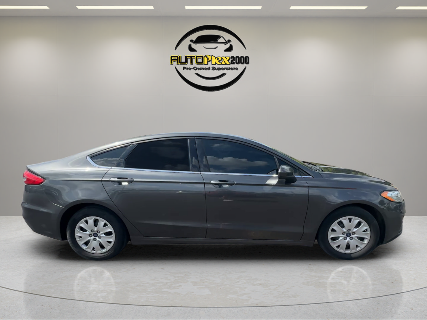 Used 2019 Ford Fusion S FWD image 8