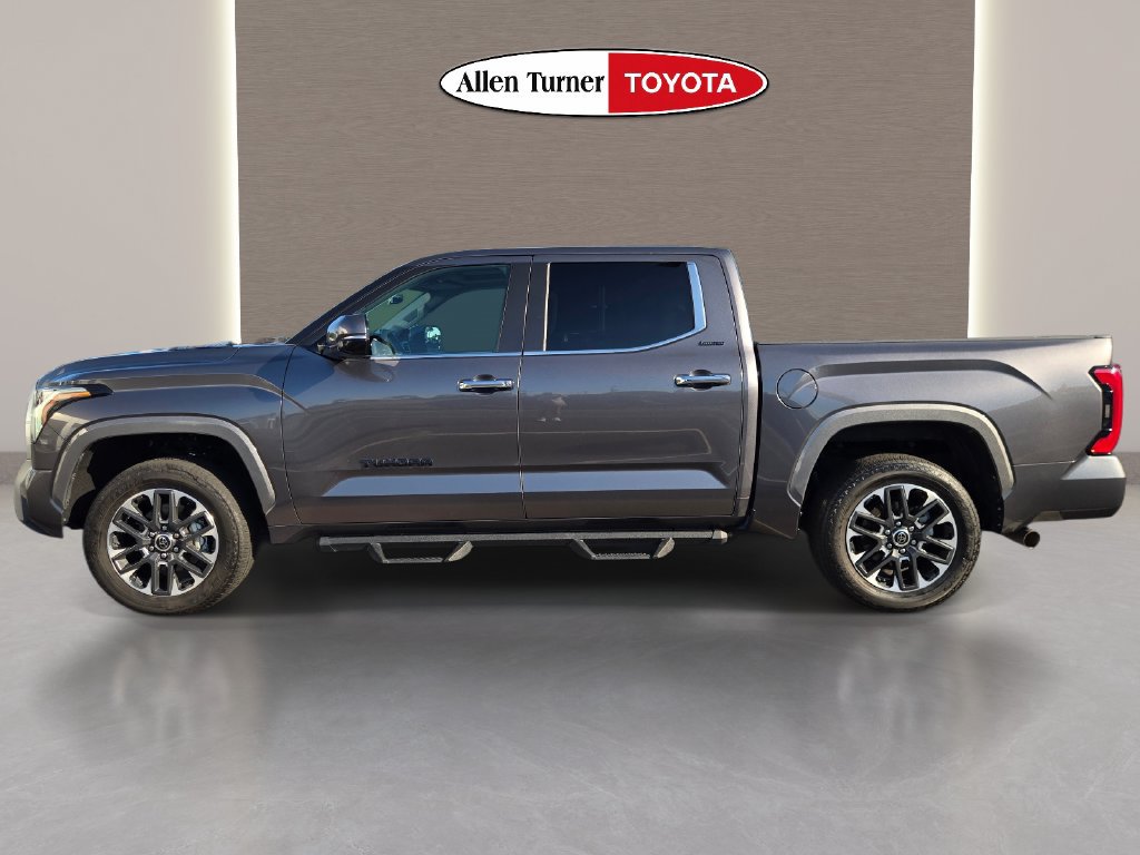 Used 2024 Toyota Tundra Limited AWD/4WD image 11