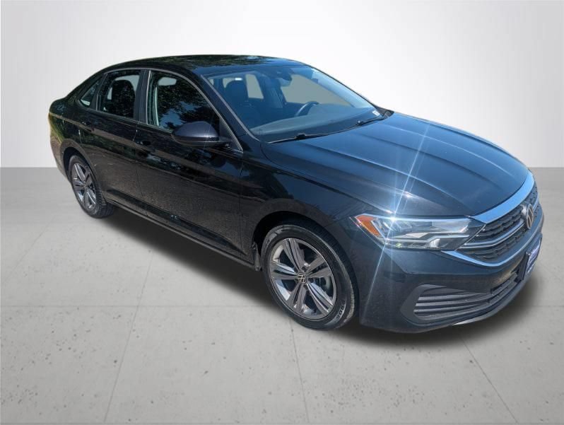 Used 2024 Volkswagen Jetta SE FWD image 11