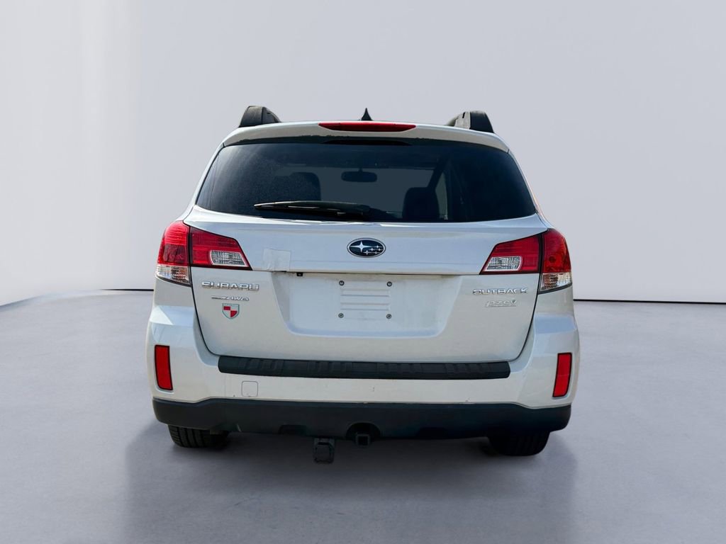 Used 2013 Subaru Outback 2.5i Limited image 4