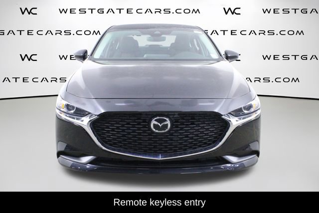 Used 2022 MAZDA MAZDA3 Sedan video 2