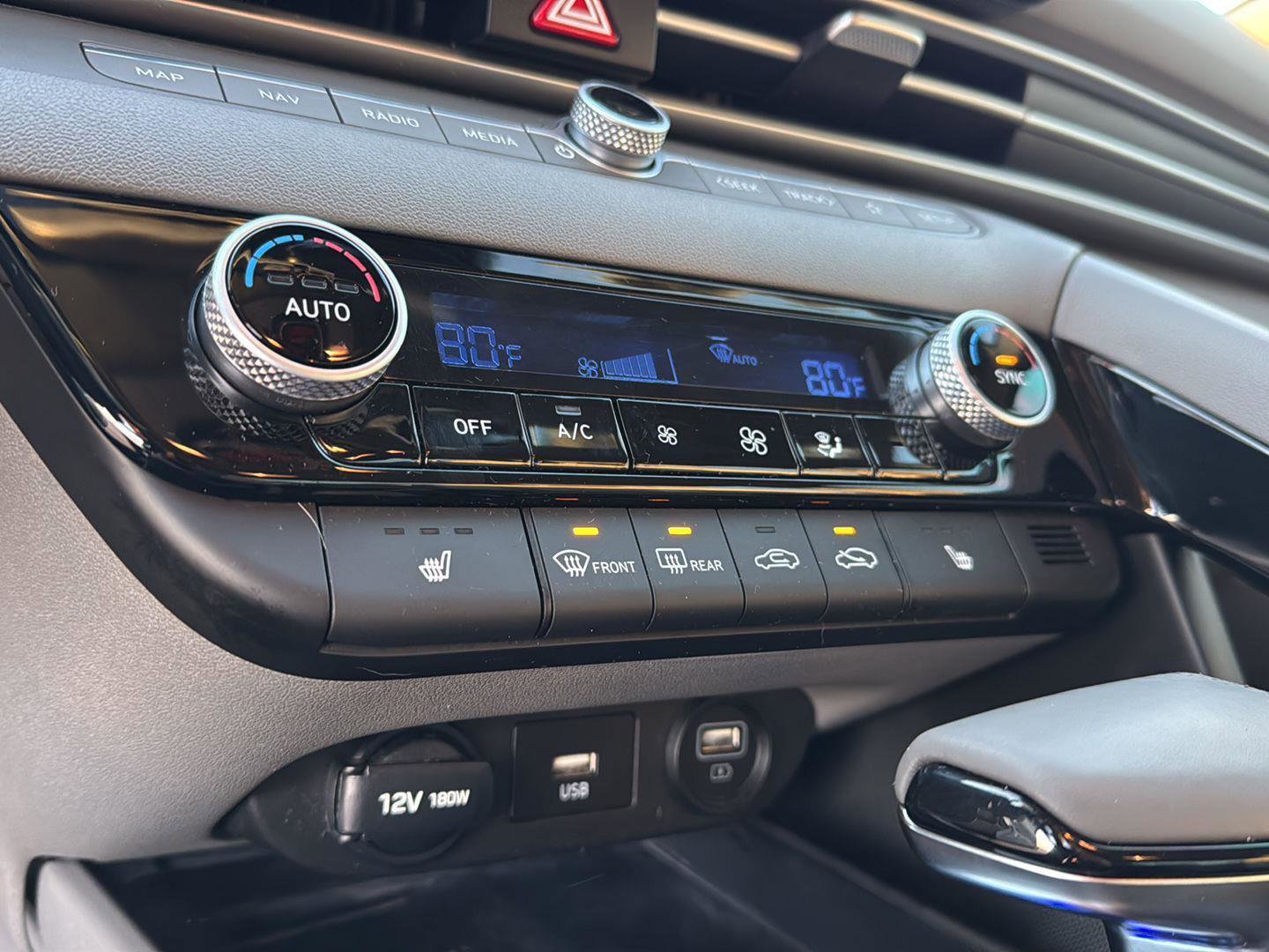 Used 2023 Hyundai Elantra SEL w/ Convenience Package image 23