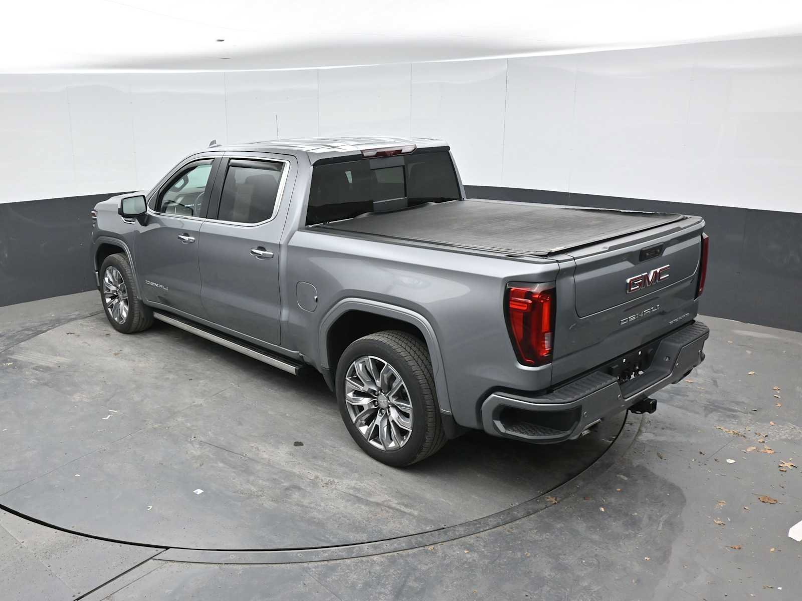 Used 2025 GMC Sierra 1500 Denali w/ Denali Reserve Package AWD/4WD image 29