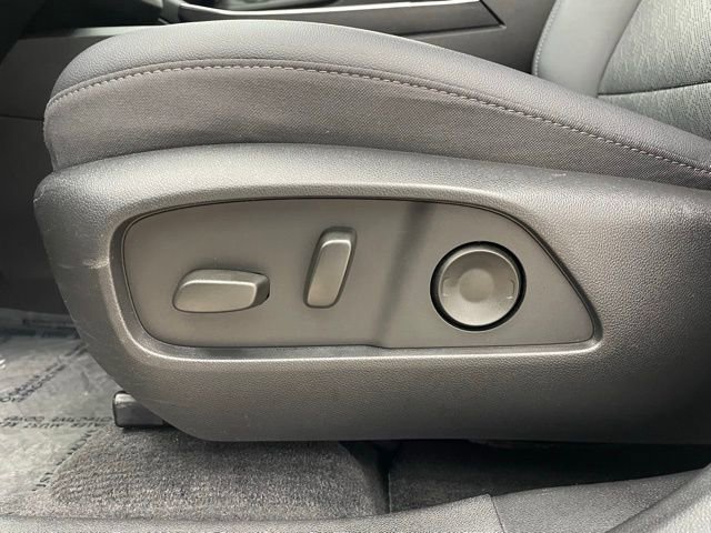 Certified 2025 Chevrolet Equinox LT w/ Convenience Package II image 8