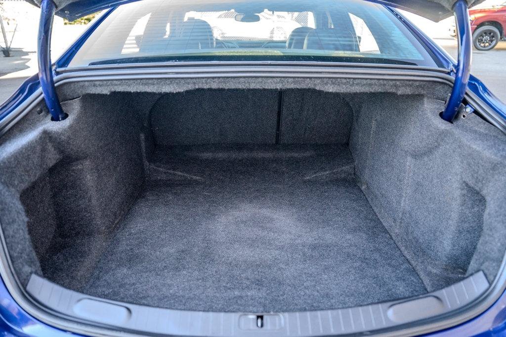 Used 2014 Chevrolet Impala LT w/ Convenience Package FWD image 17