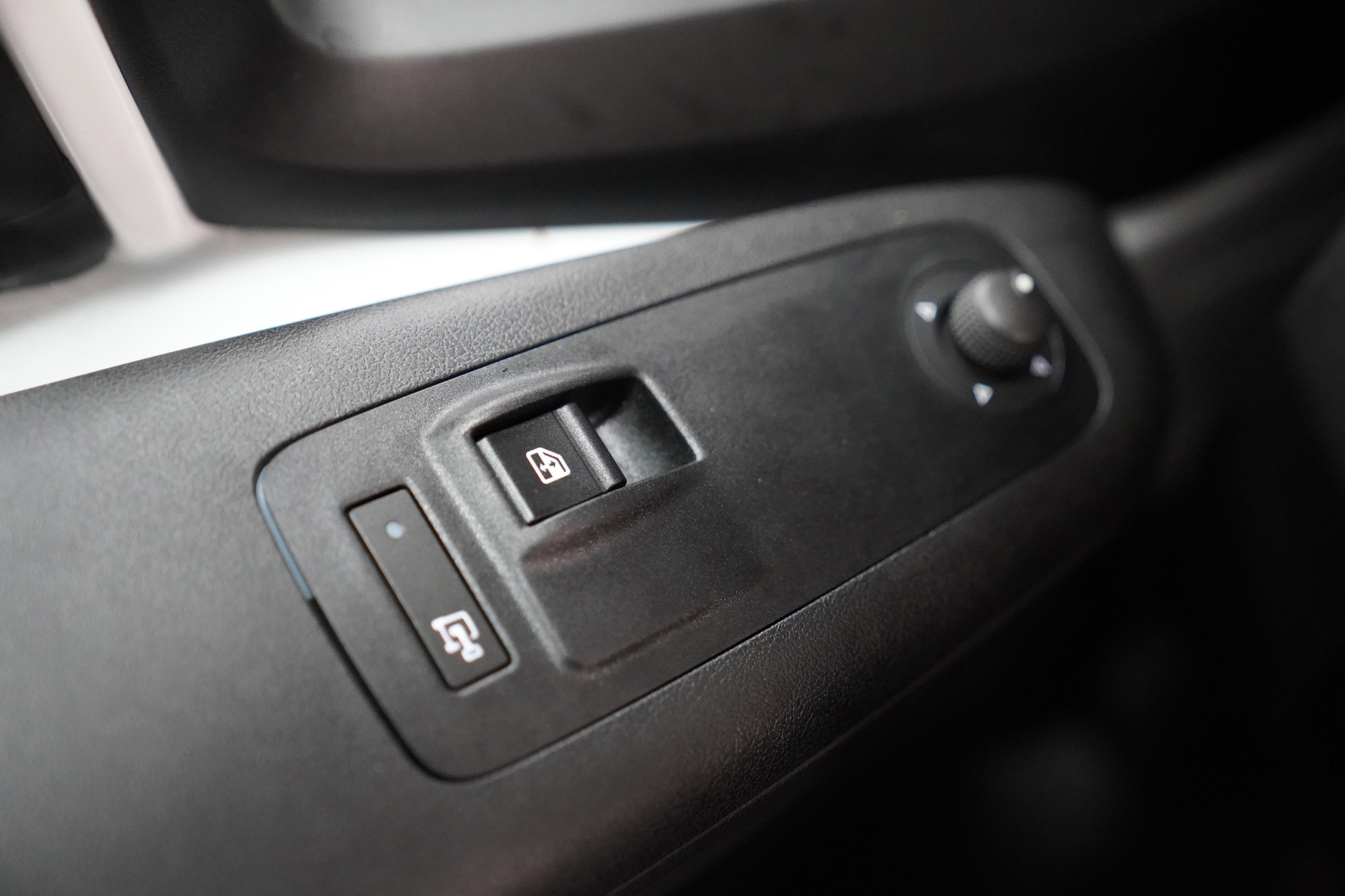 Used 2024 RAM ProMaster 3500 w/ Delivery Van Package image 18