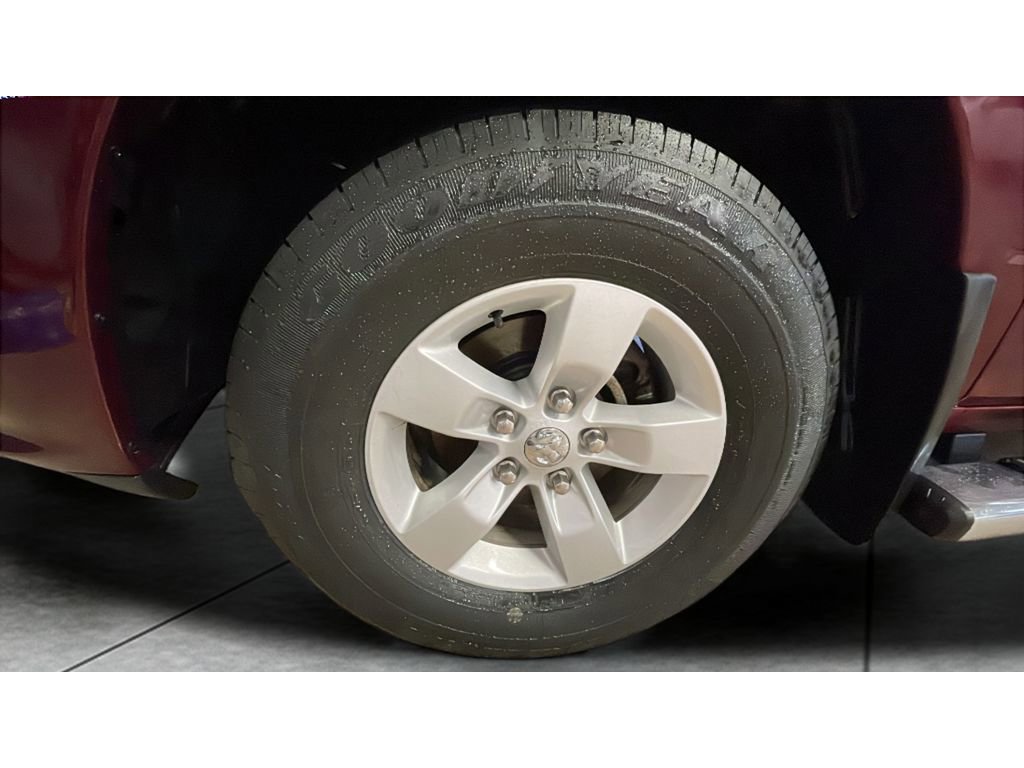 Used 2018 RAM 1500 Express image 18