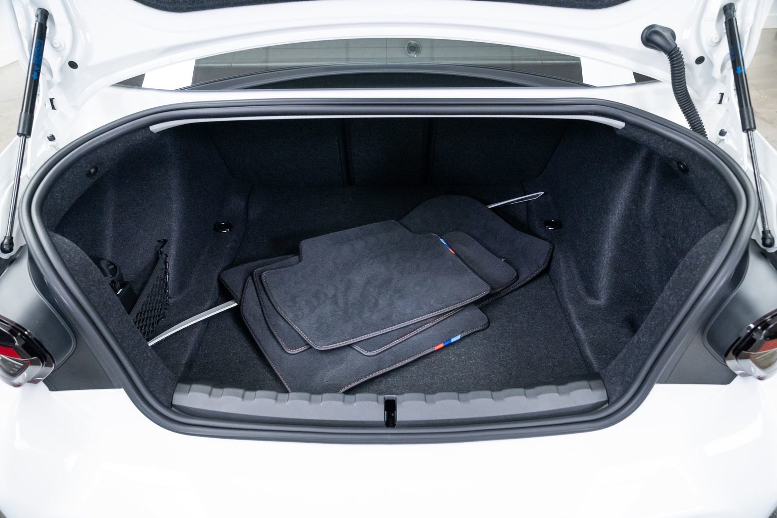 Used 2025 BMW M2 w/ Lighting Package image 8