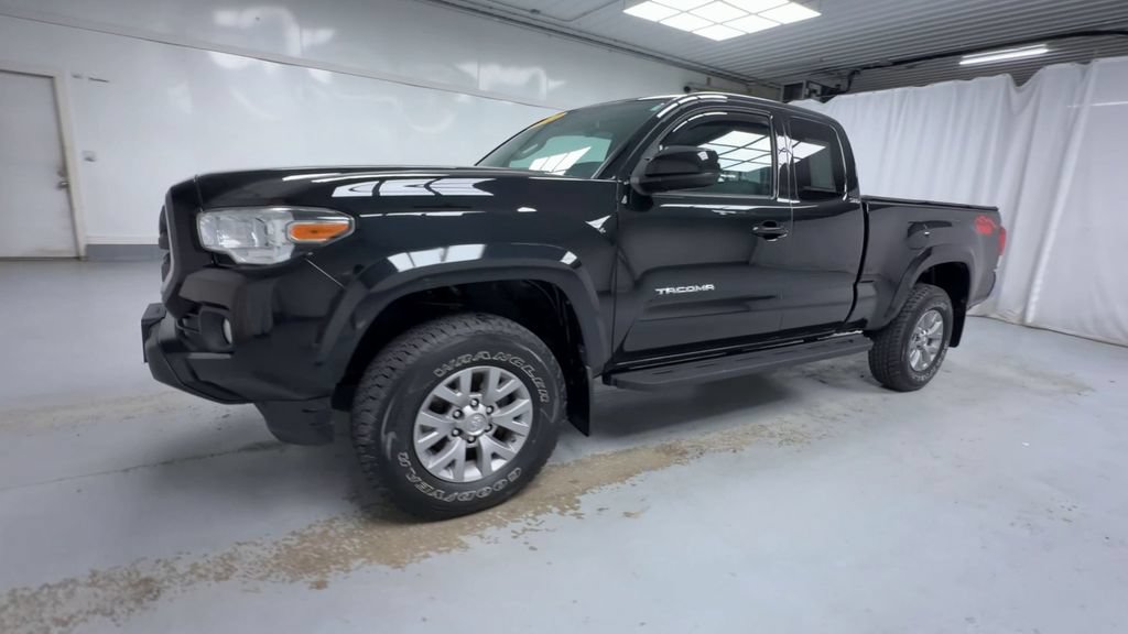 Certified 2019 Toyota Tacoma SR5 AWD/4WD image 4