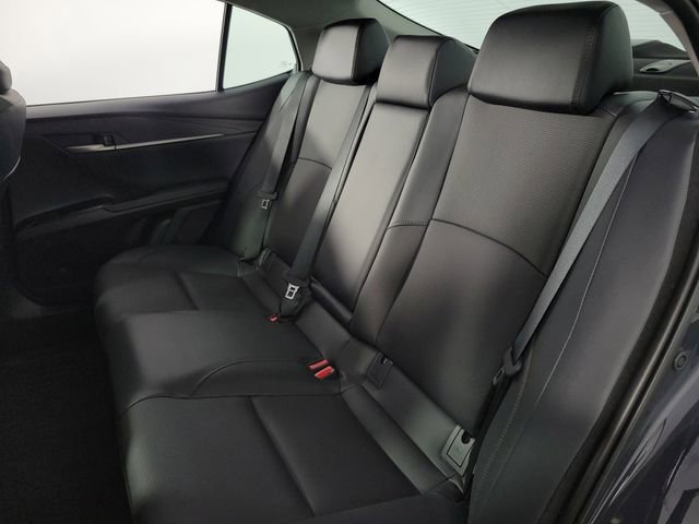 Used 2025 Toyota Camry XLE AWD/4WD image 17