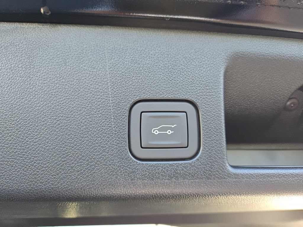 Certified 2026 Chevrolet Equinox EV RS w/ Active Safety Package 3 AWD/4WD image 12