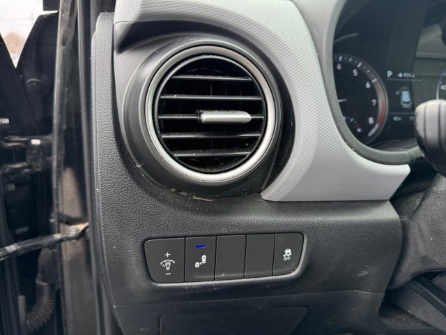 Used 2018 Hyundai Kona Limited image 20