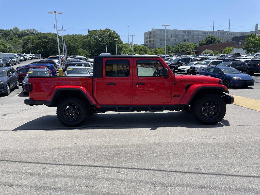 Used 2023 Jeep Gladiator Sport AWD/4WD image 7