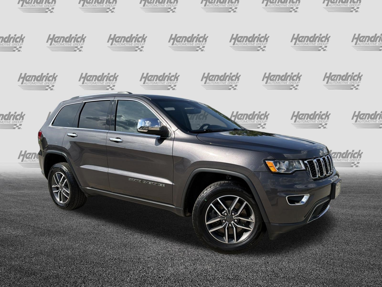 Used 2021 Jeep Grand Cherokee Limited AWD/4WD image 2