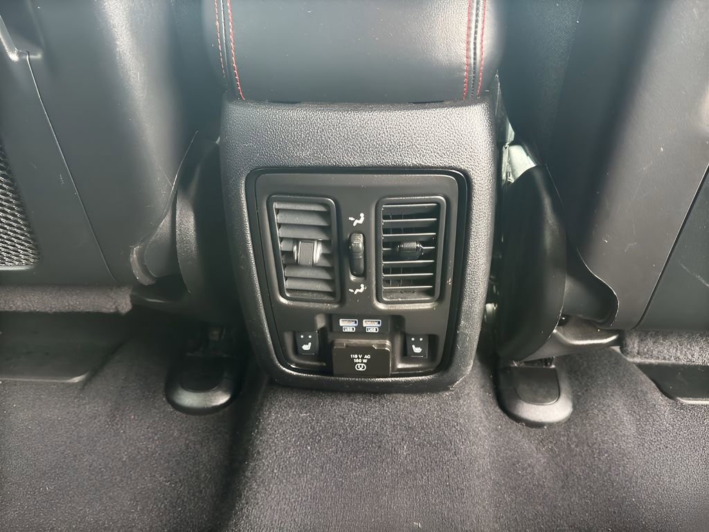 Used 2024 Dodge Durango GT image 33