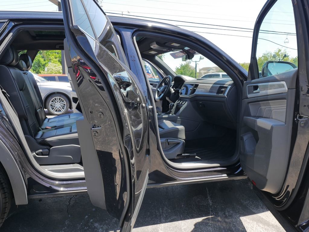 Used 2021 Volkswagen Atlas Cross Sport SE AWD/4WD image 10