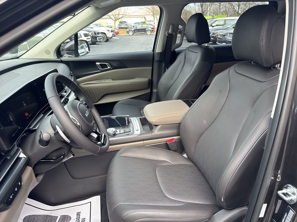 New 2026 Kia Carnival LXS image 10