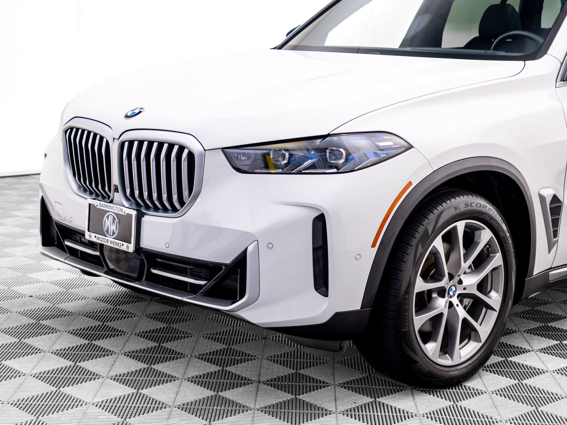 Used 2024 BMW X5 xDrive40i w/ Premium Package AWD/4WD image 33