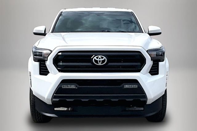 Used 2025 Toyota Tacoma SR5 image 3