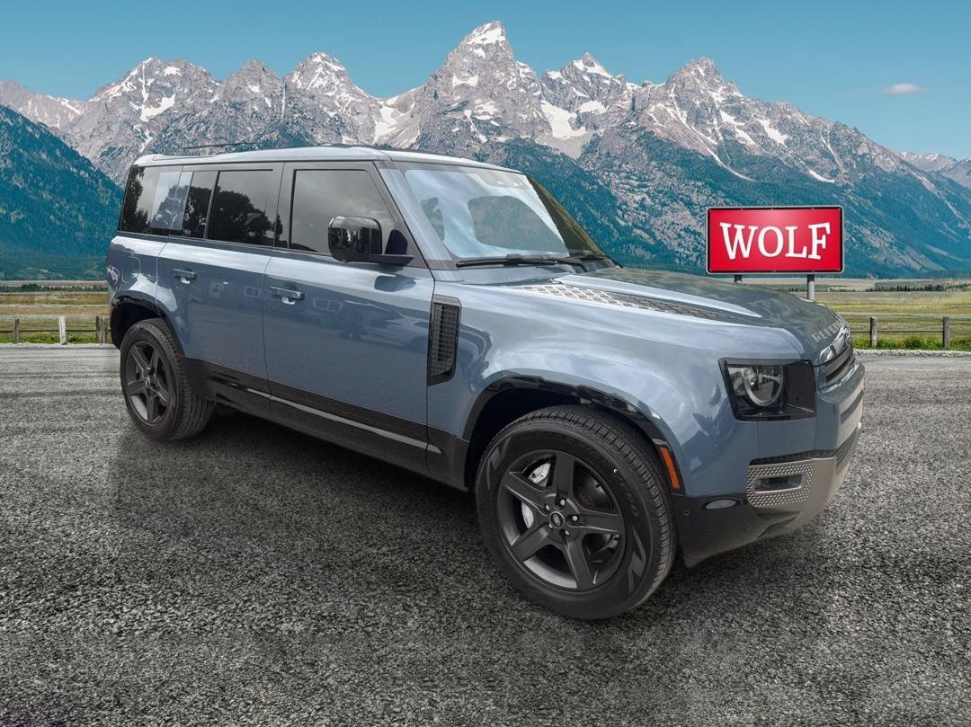 Used 2022 Land Rover Defender 110 X-Dynamic SE AWD/4WD image 3