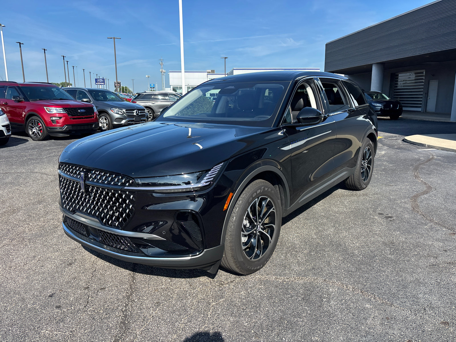 New 2026 Lincoln Nautilus Premier AWD/4WD image 3