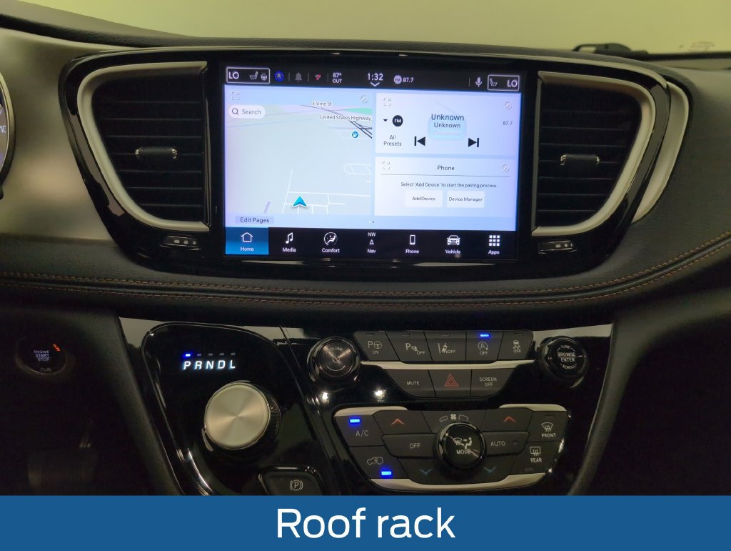 Used 2024 Chrysler Pacifica Pinnacle FWD image 28