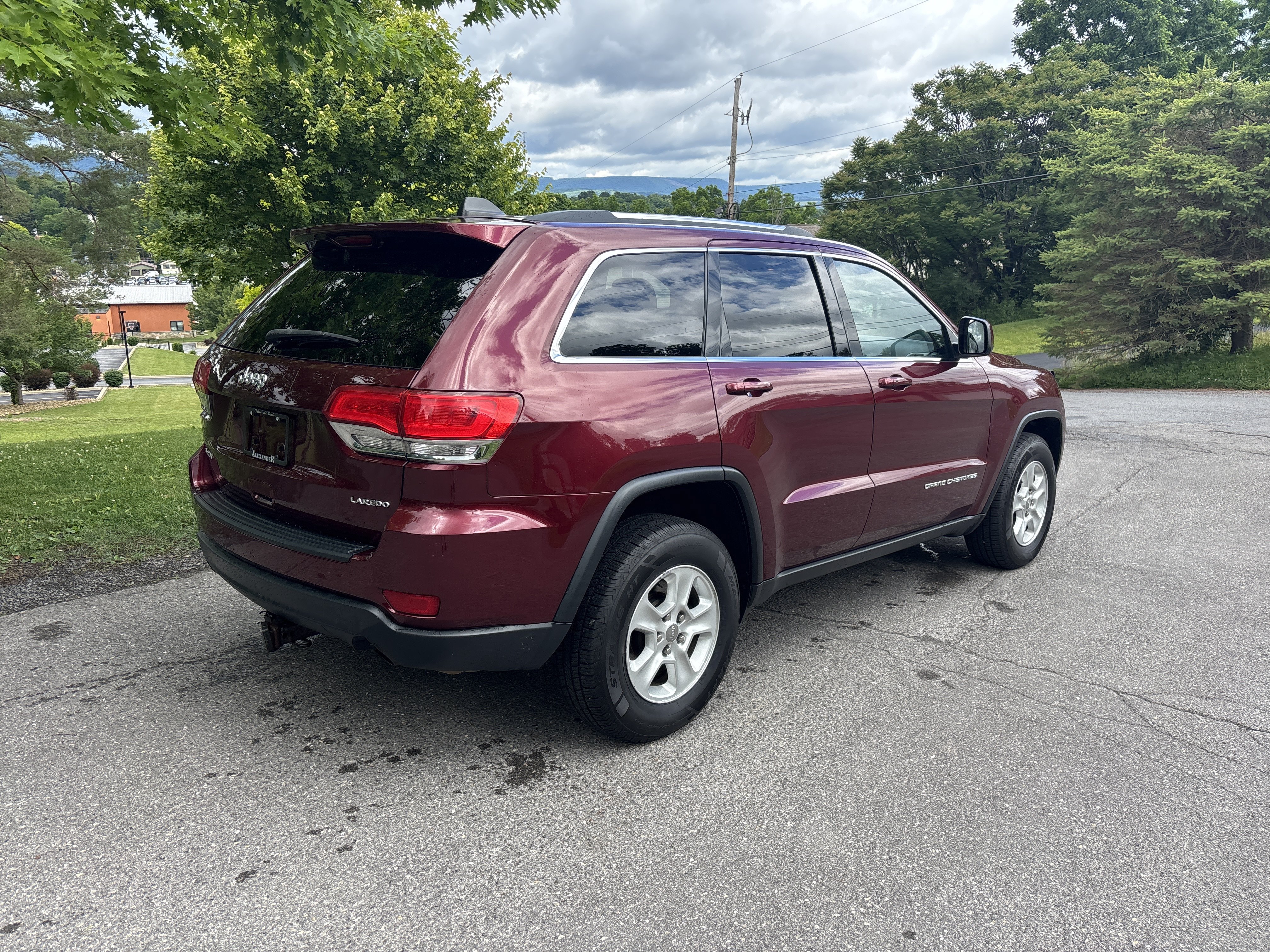 Used 2016 Jeep Grand Cherokee Laredo w/ Quick Order Package 23E AWD/4WD video 3