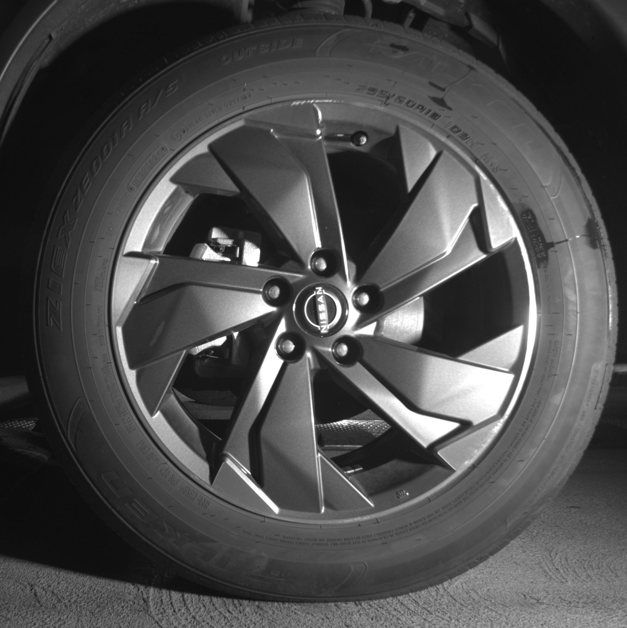 Used 2025 Nissan Rogue SV FWD image 12