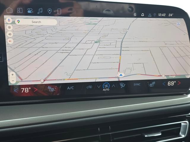 New 2026 Chevrolet Traverse LT w/ Enhanced Driving Package image 4