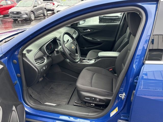 Used 2023 Chevrolet Malibu RS w/ Driver Confidence Package FWD image 21