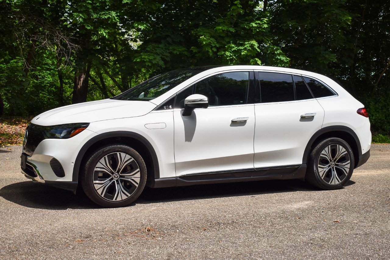Used 2023 Mercedes-Benz EQE 350+ 4MATIC SUV image 2
