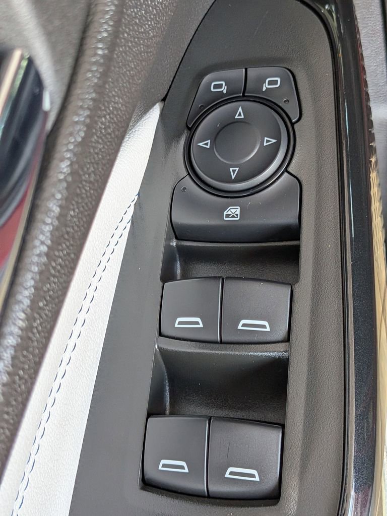 Used 2025 Chevrolet Trax LT w/ LT Convenience Package FWD image 15