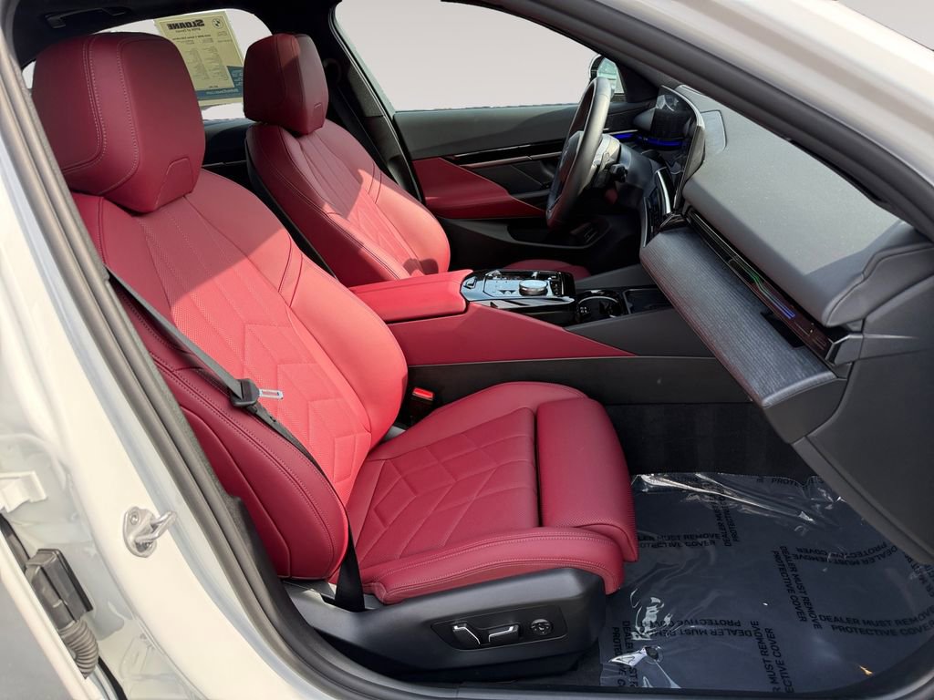 Certified 2026 BMW 530i xDrive w/ M Sport Package image 15