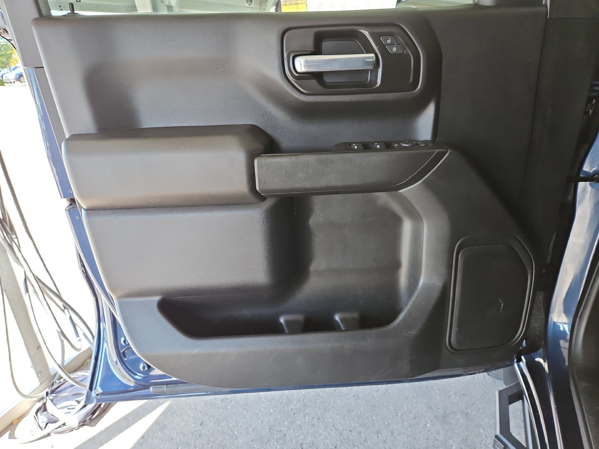Used 2021 Chevrolet Silverado 1500 Custom Trail Boss w/ Safety Confidence Package AWD/4WD image 16