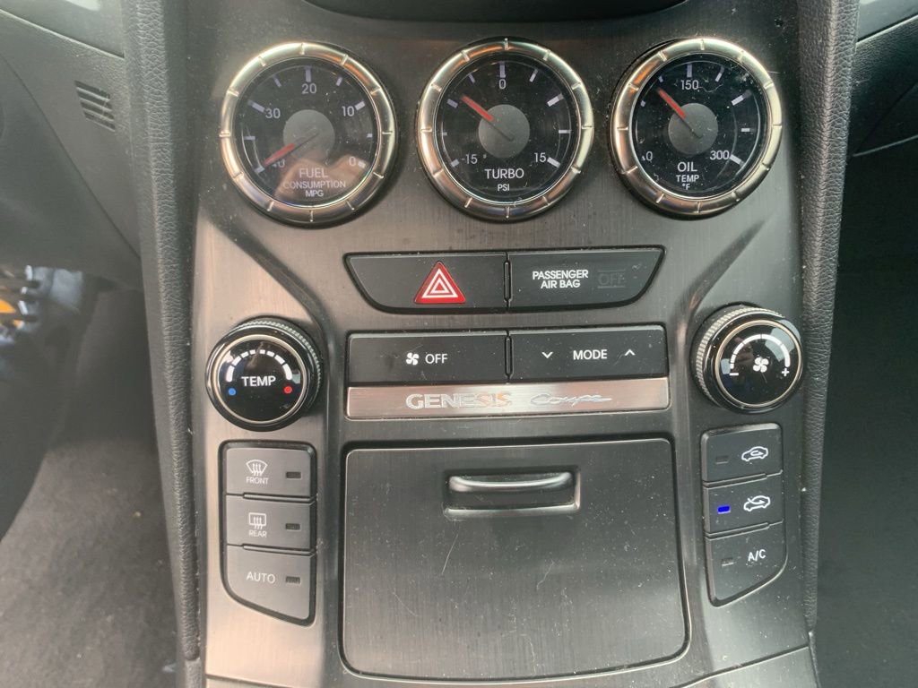 Used 2014 Hyundai Genesis 2.0T image 18