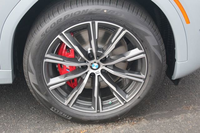 New 2026 BMW X6 xDrive40i w/ Climate Comfort Package image 11