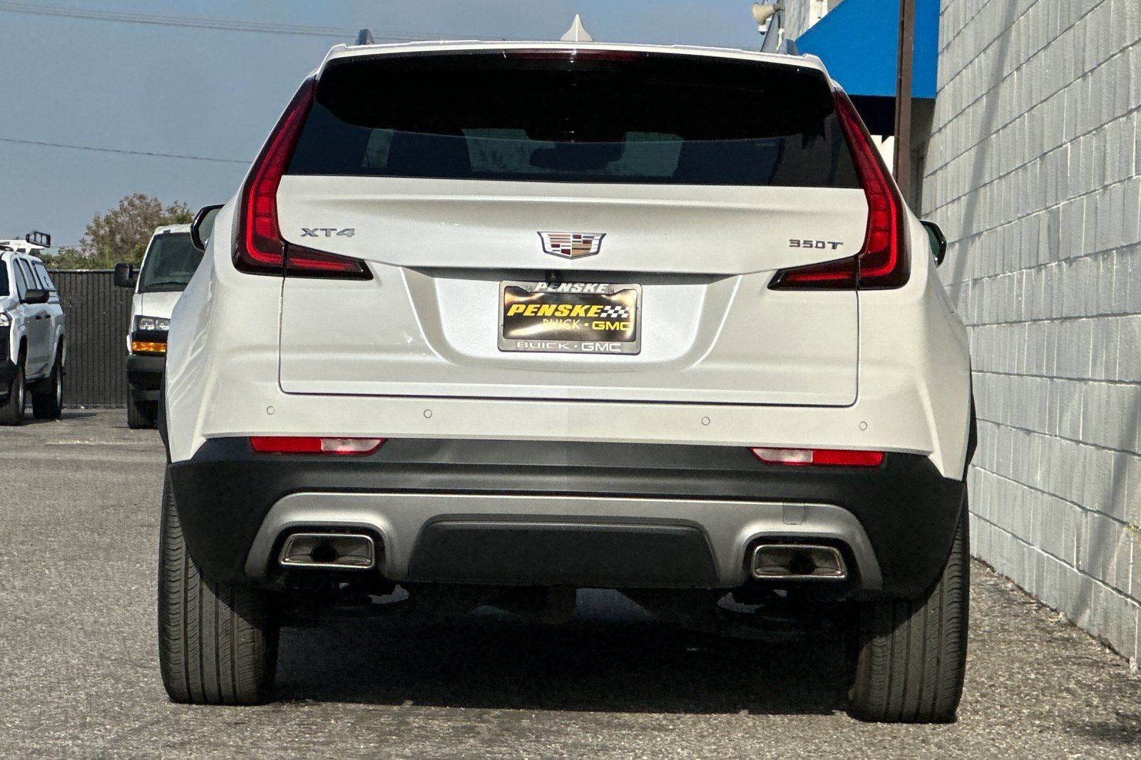 Certified 2023 Cadillac XT4 Premium Luxury w/ Cold Weather Package FWD image 5