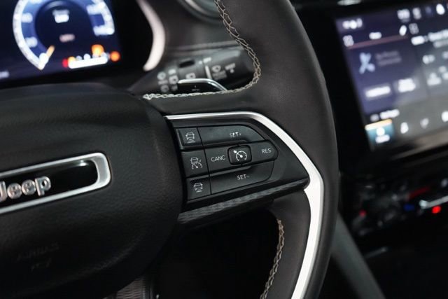 Used 2023 Jeep Grand Cherokee L Altitude image 24