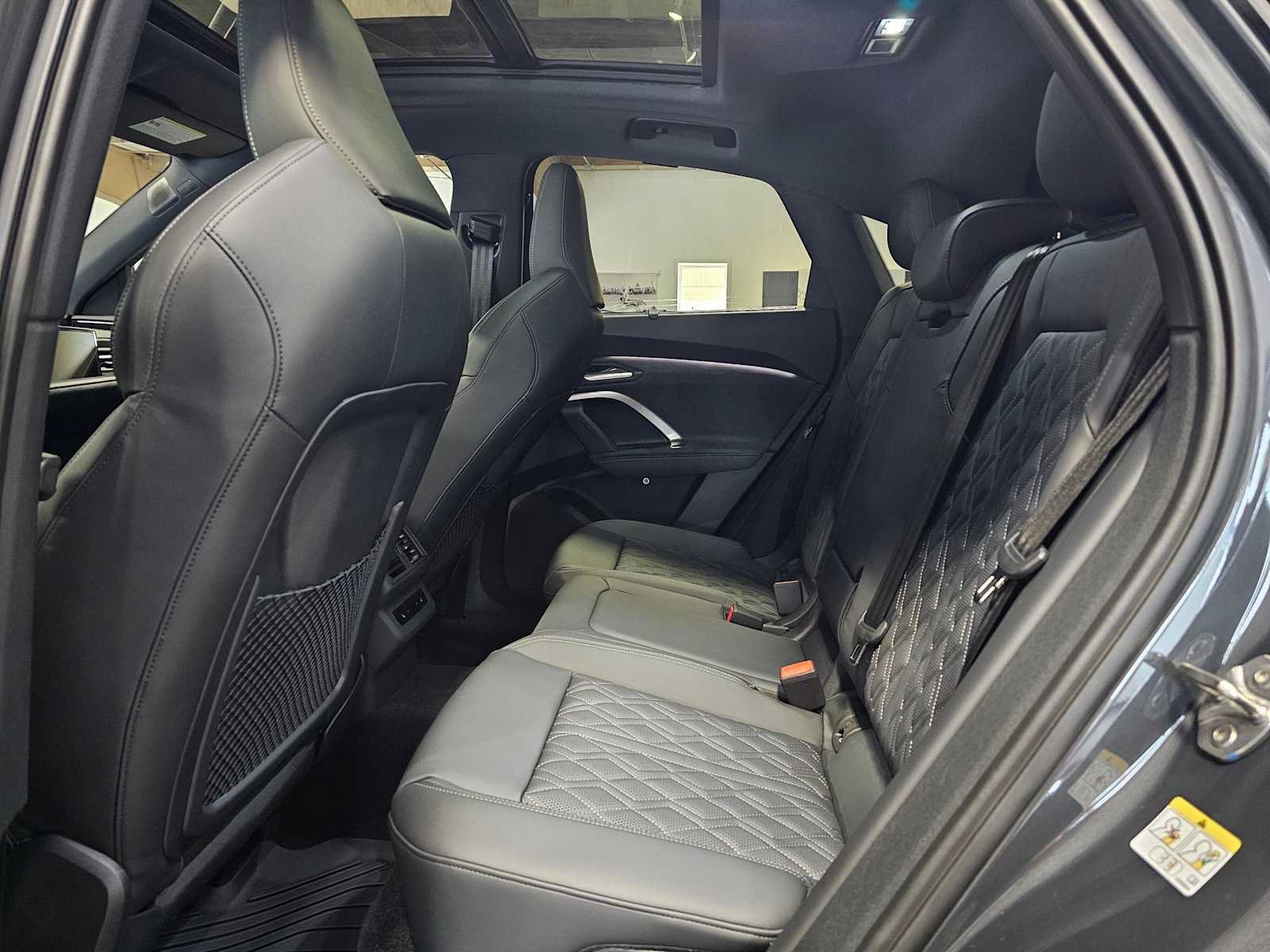 New 2026 Audi SQ5 Prestige AWD/4WD image 18