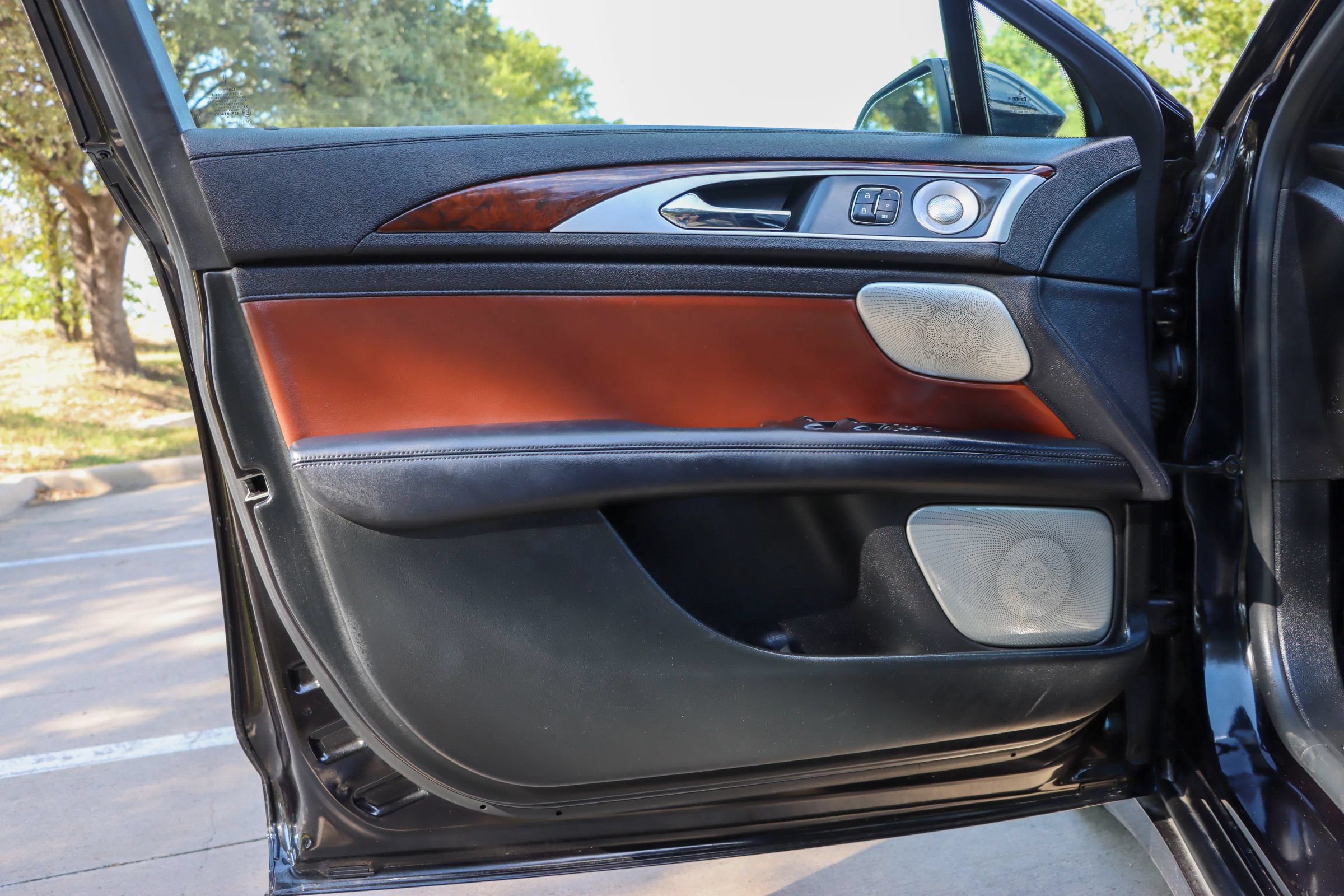 Used 2019 Lincoln MKZ Reserve w/ Luxury Package FWD image 13