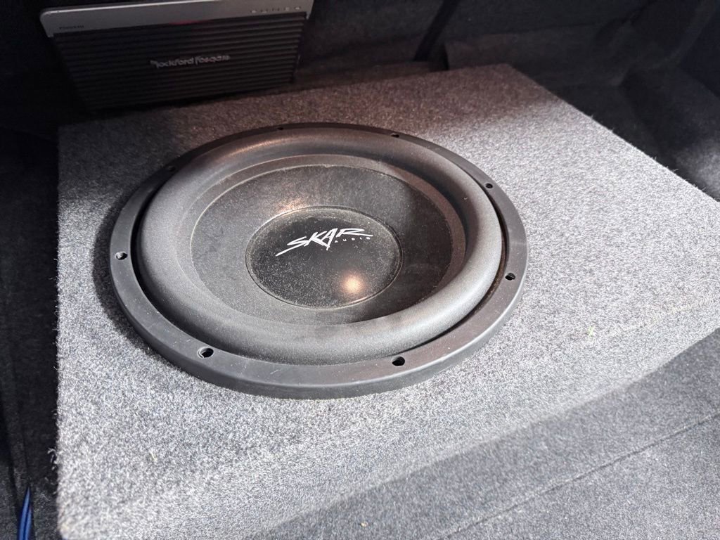 Used 2014 Dodge Challenger R/T image 26