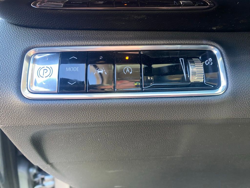 New 2025 Buick Envision Avenir image 14