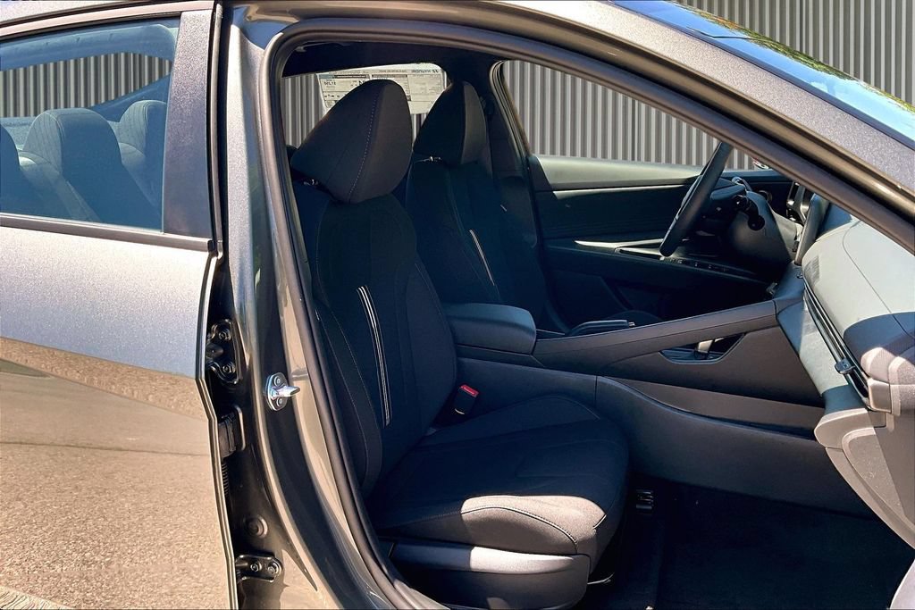 New 2026 Hyundai Elantra Sport FWD image 9