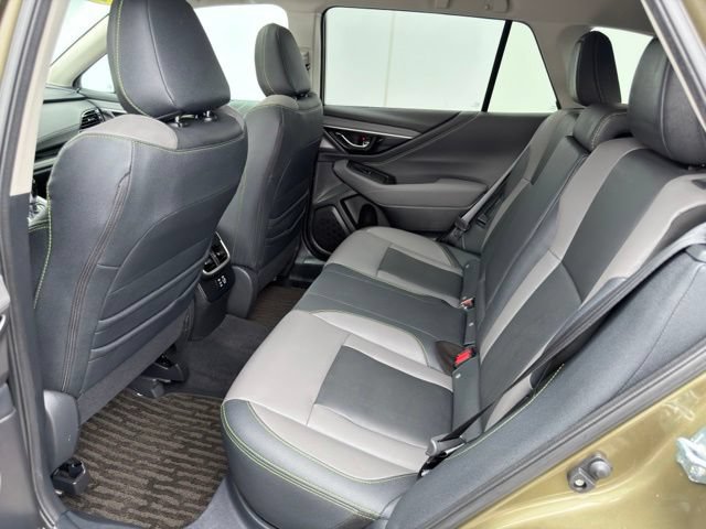 Used 2025 Subaru Outback Onyx Edition AWD/4WD image 25
