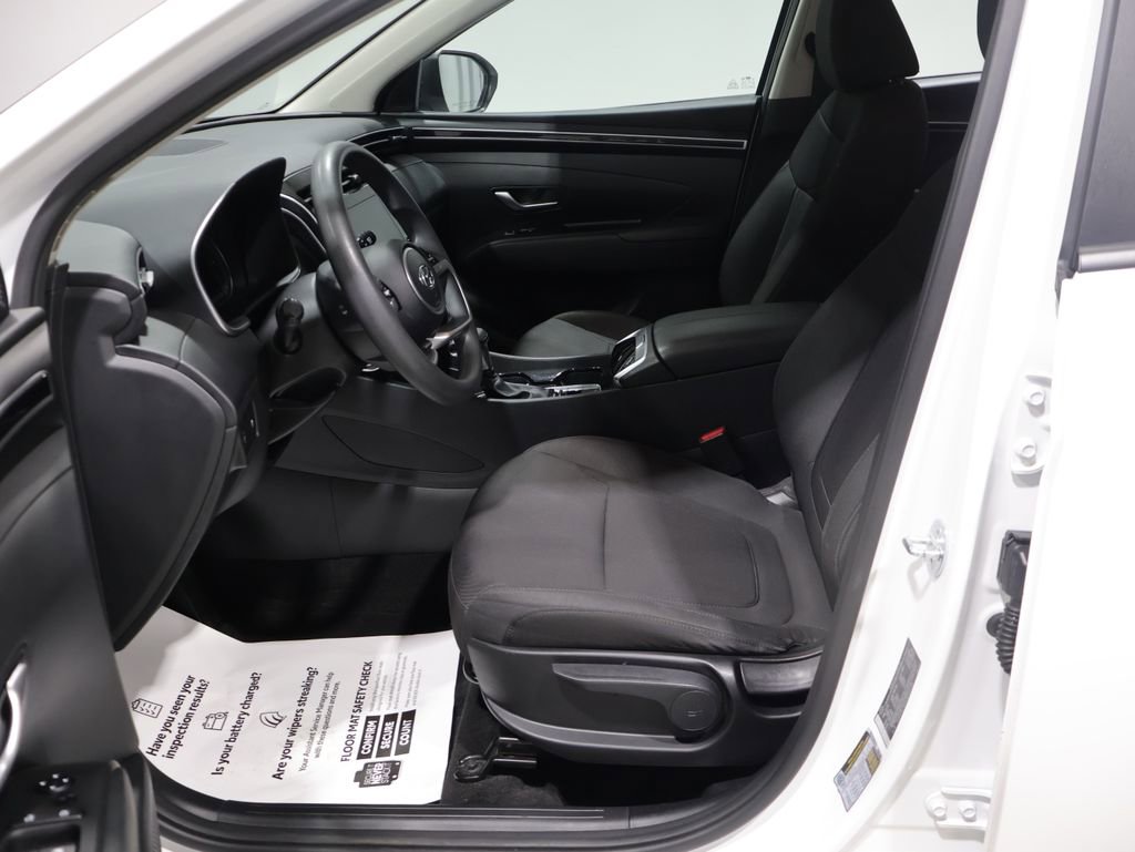 Used 2023 Hyundai Tucson SE image 9