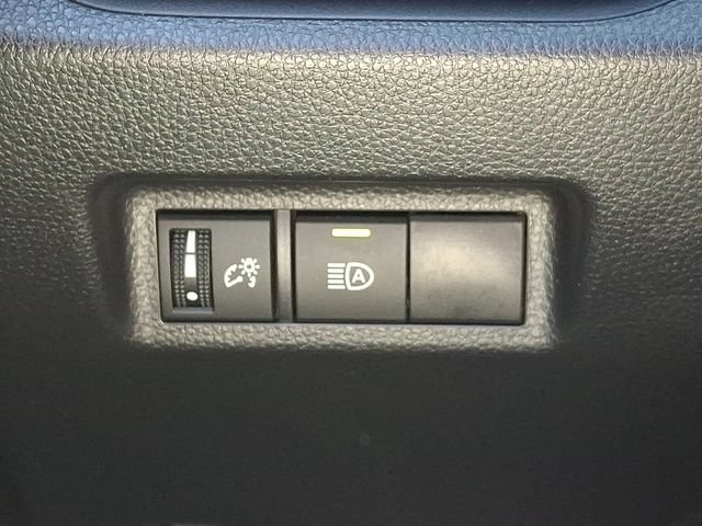Used 2024 Toyota RAV4 LE AWD/4WD image 27